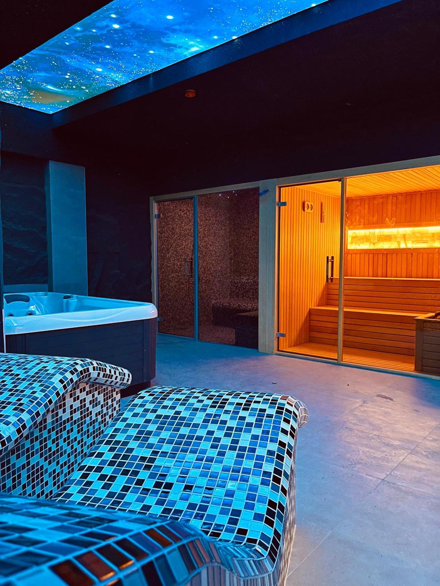 Mozaik & - Modern 4-star With Exclusive Private Wellness In The Center - Sauna, Jacuzzi, Turkish Bath - Free Parking, Wi-fi - & *